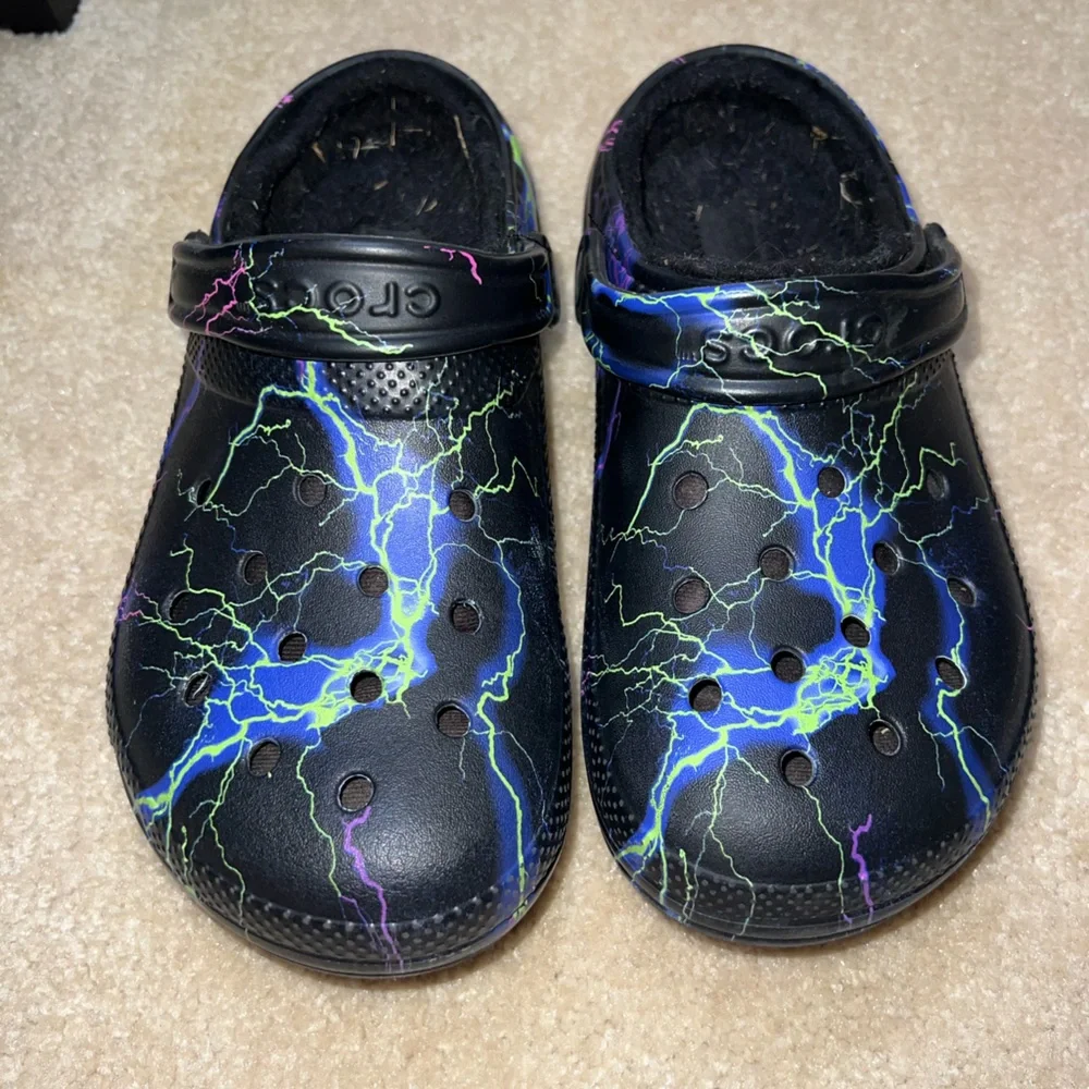 Crocs lightening bolt fur lined M6-W8 - Picture 2 of 4